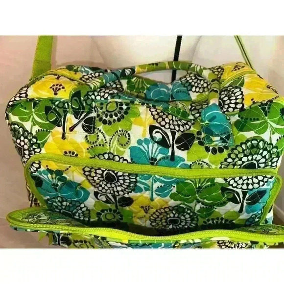 Vera Bradley Colorful Limes Up‎ Green Floral Large Duffle Bag Spacious & Stylish - Picture 13 of 16